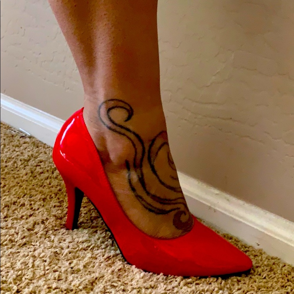 Patent leather red pump